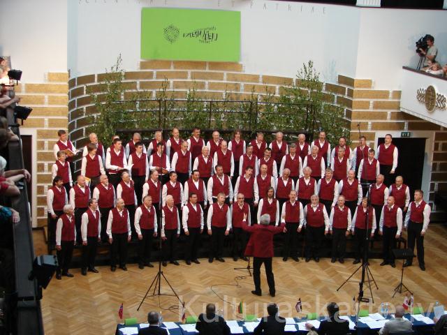 Vīru koris "Absolventi"